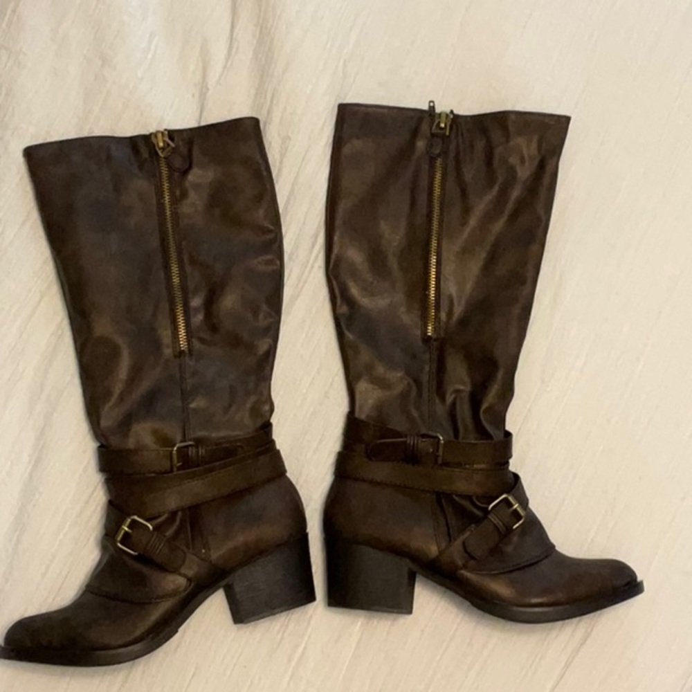 SO Authentic American Heritage Boots Size 10